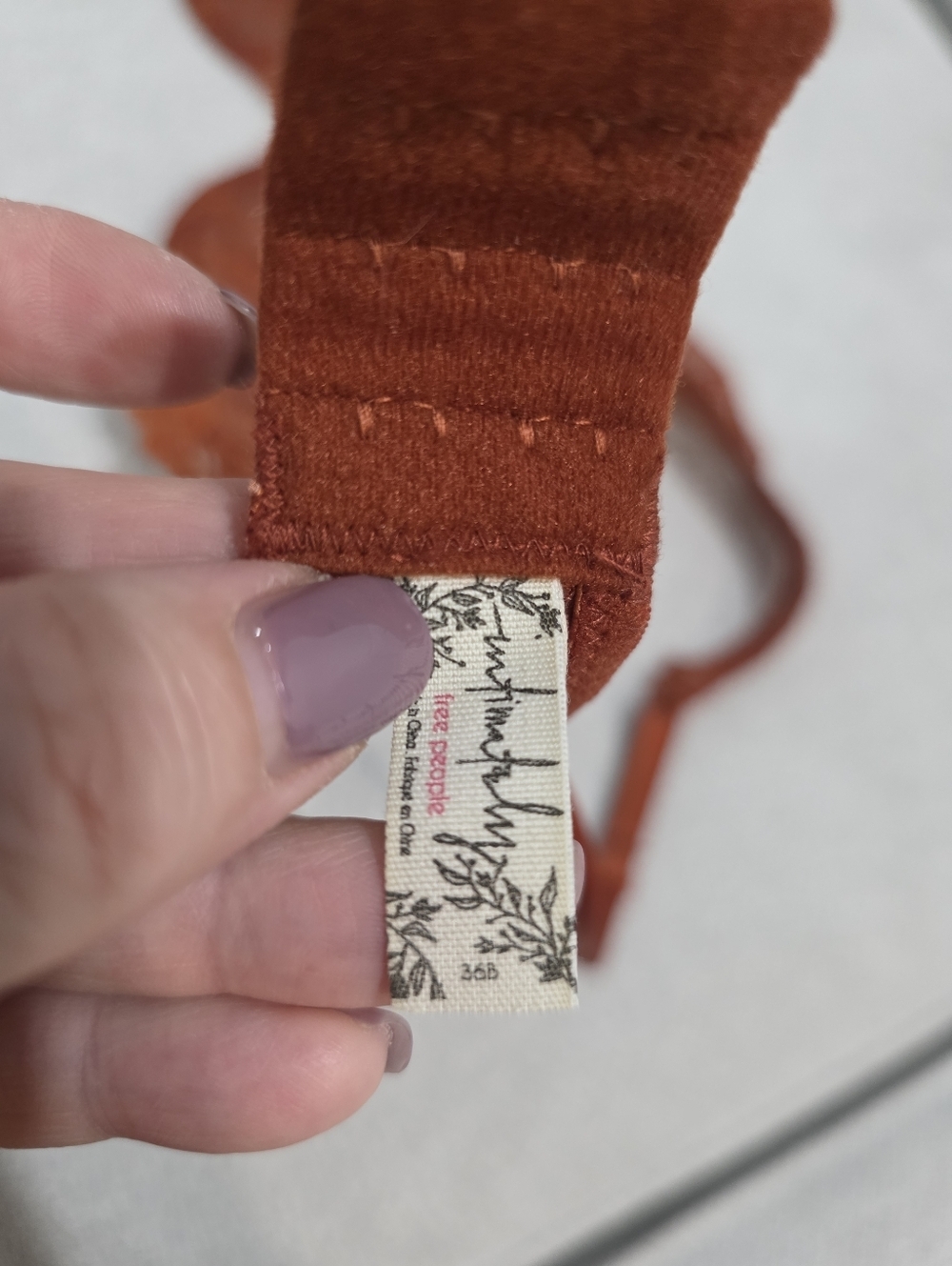 FREE PEOPLE Intimately Lace Plunge BRA - Picture 6 of 16